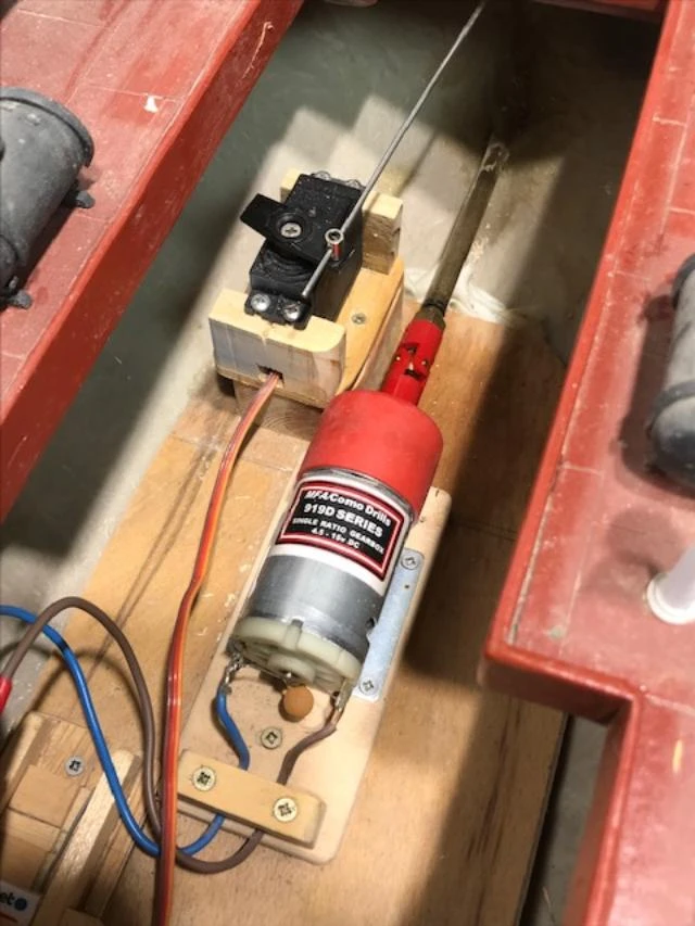 Mount Fleet Models Empire Tug Ready To Run - Image 12