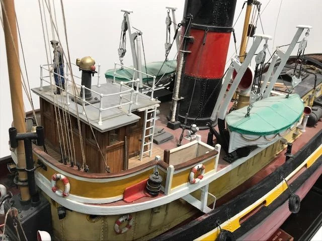 Mount Fleet Models Empire Tug Ready To Run - Image 4