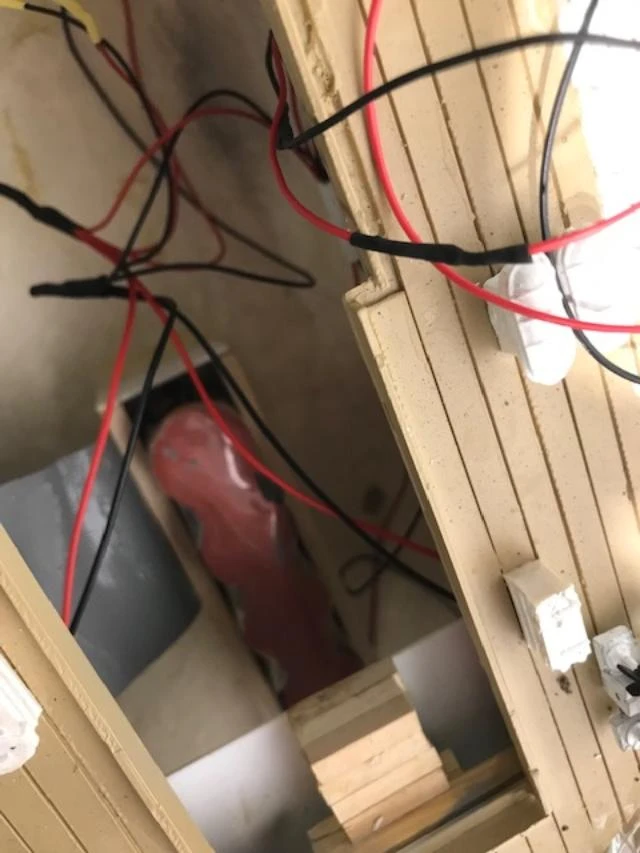 Deans Marine HMS Zulu Ready To Run - Image 7