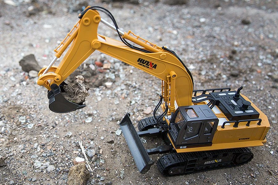 Huina Radio Control RC Construction Excavator 2.4G 11CH 1:16 Scale W/Die Cast Bucket CY1510 - Image 13