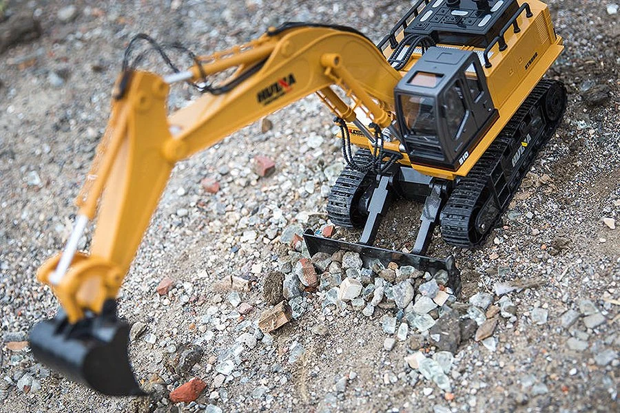 Huina Radio Control RC Construction Excavator 2.4G 11CH 1:16 Scale W/Die Cast Bucket CY1510 - Image 12