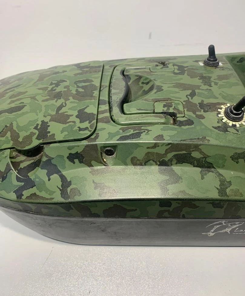 Lake Reaper Bait Boat Camo Pre Owned - Image 4