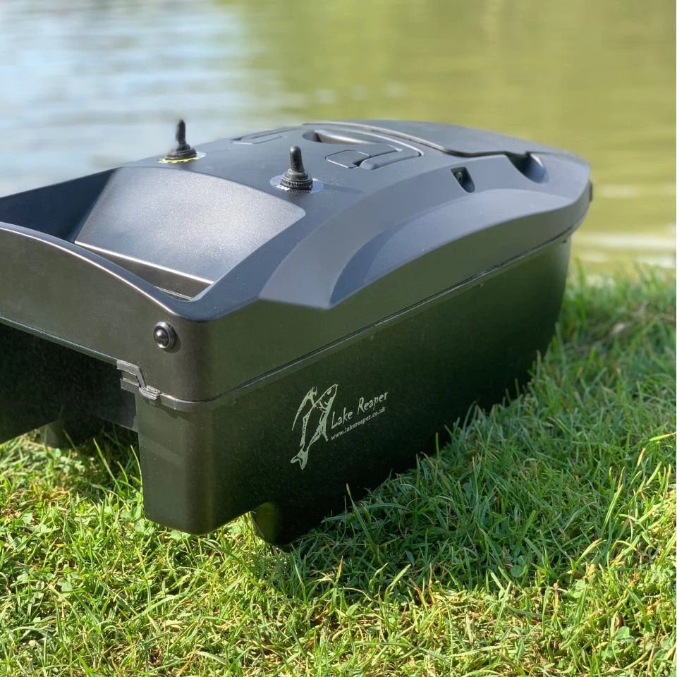 Lake Reaper Bait Boat Black With Deeper Pro+ Compatible Radio - Image 8