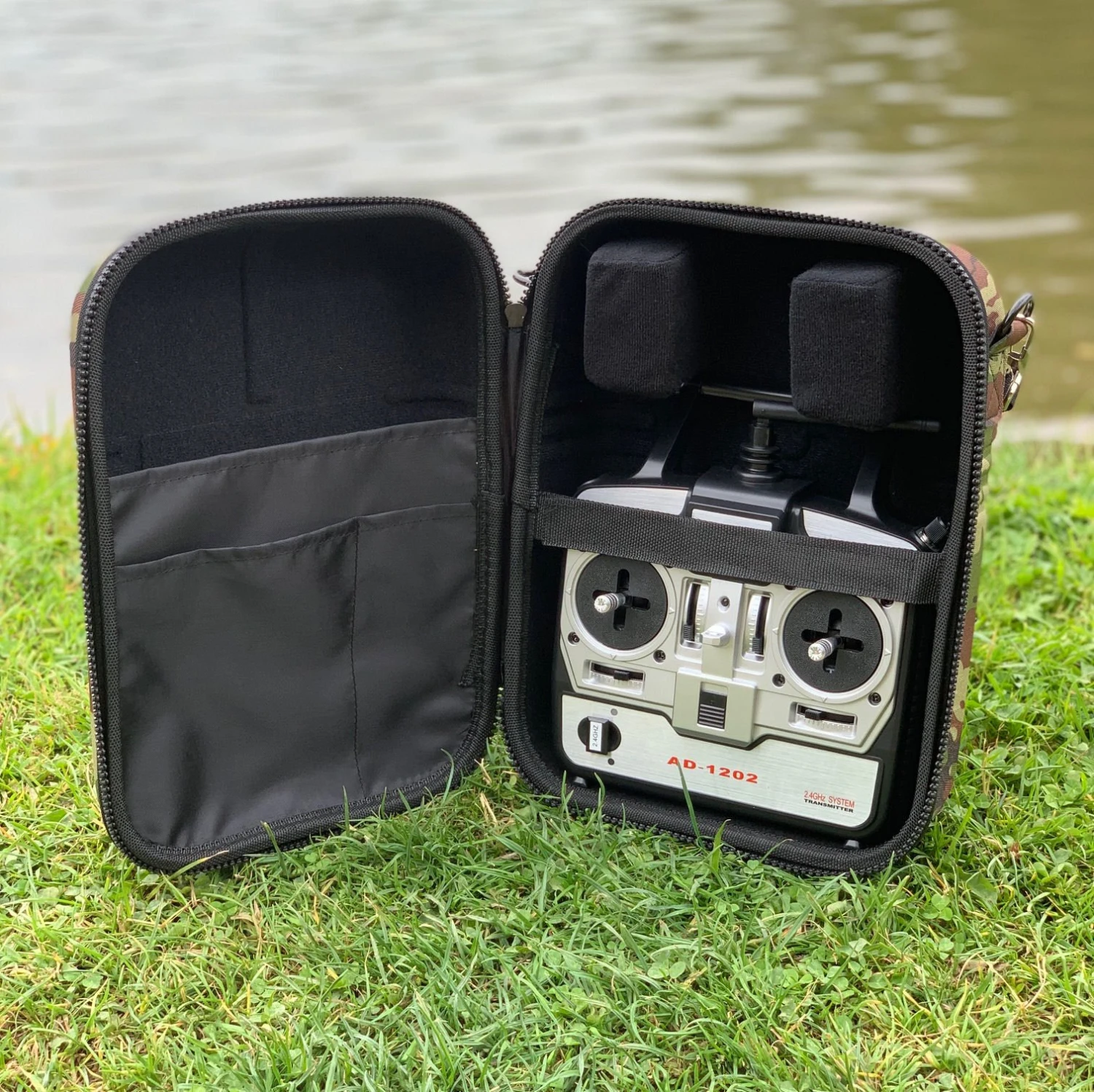 Lake Reaper Bait Boat Lightweight Handset & Battery Camo Case - Image 5