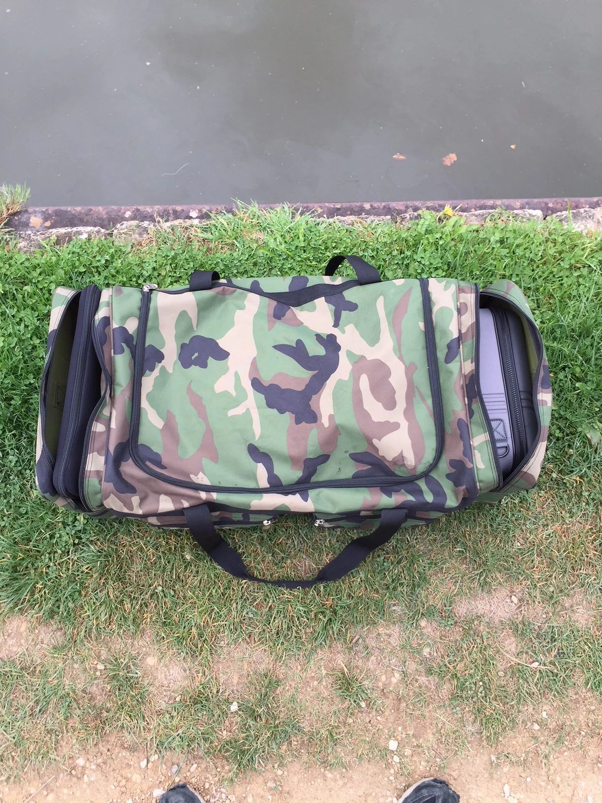Lake Reaper Bait Boat Bag Combo (Save £15!) - Image 8