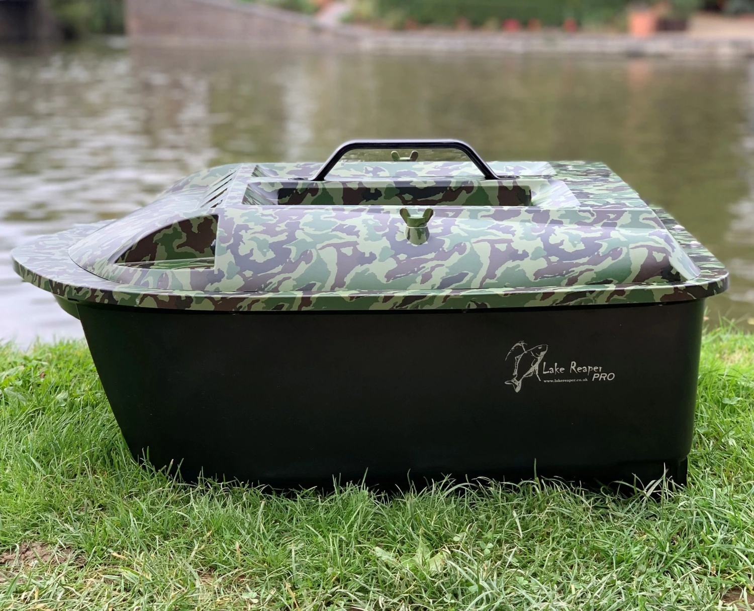 Lake Reaper Pro Bait Boat In Camouflage – Pre Order - Image 6