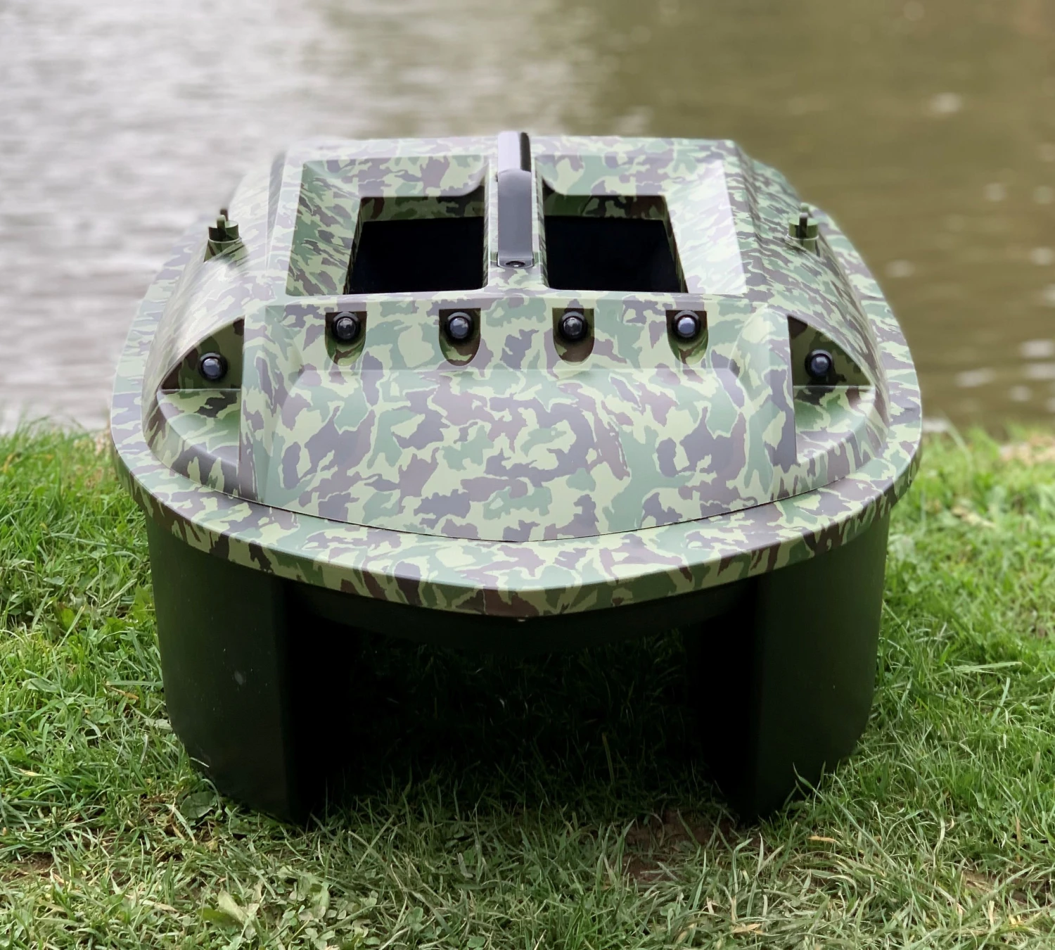 Lake Reaper Pro Bait Boat In Camouflage – Pre Order - Image 8