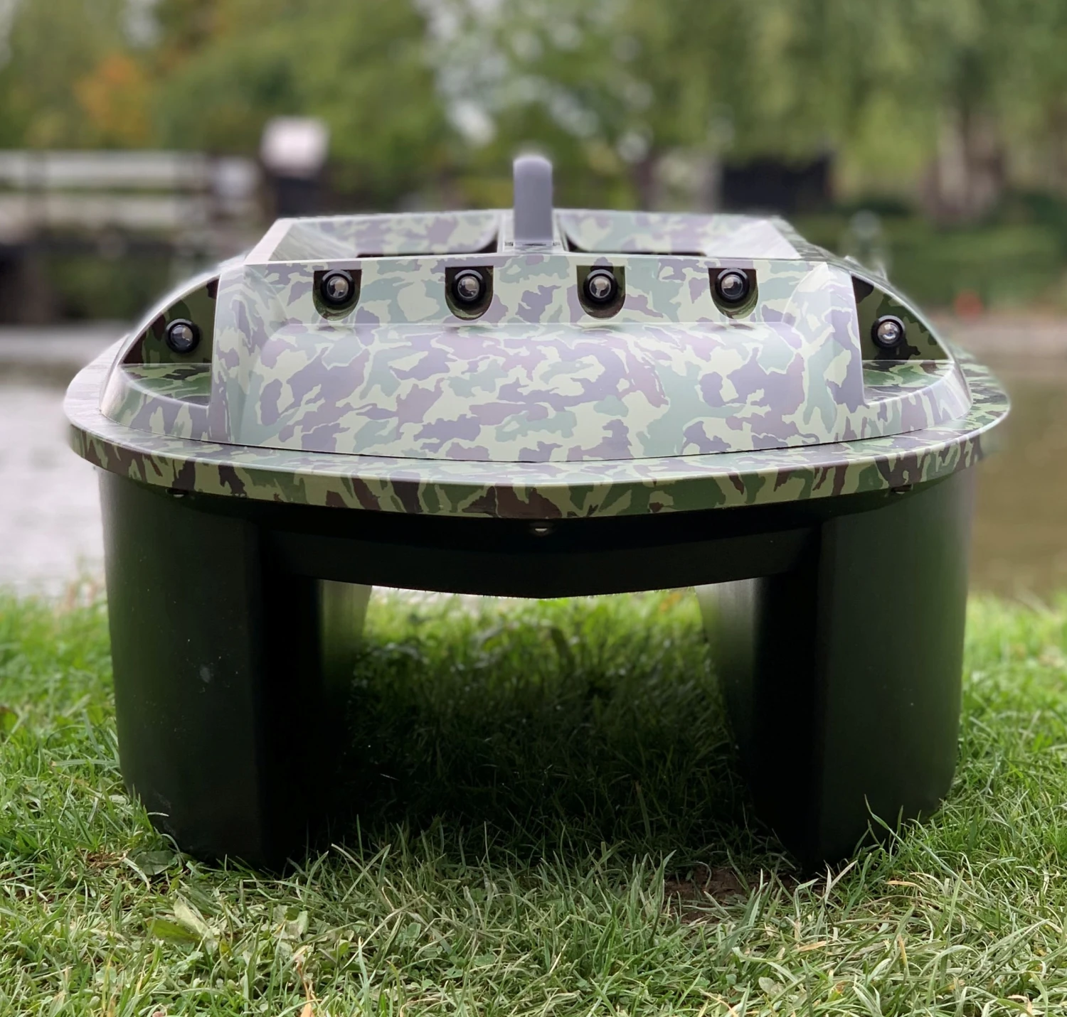 Lake Reaper Pro Bait Boat In Camouflage – Pre Order - Image 5