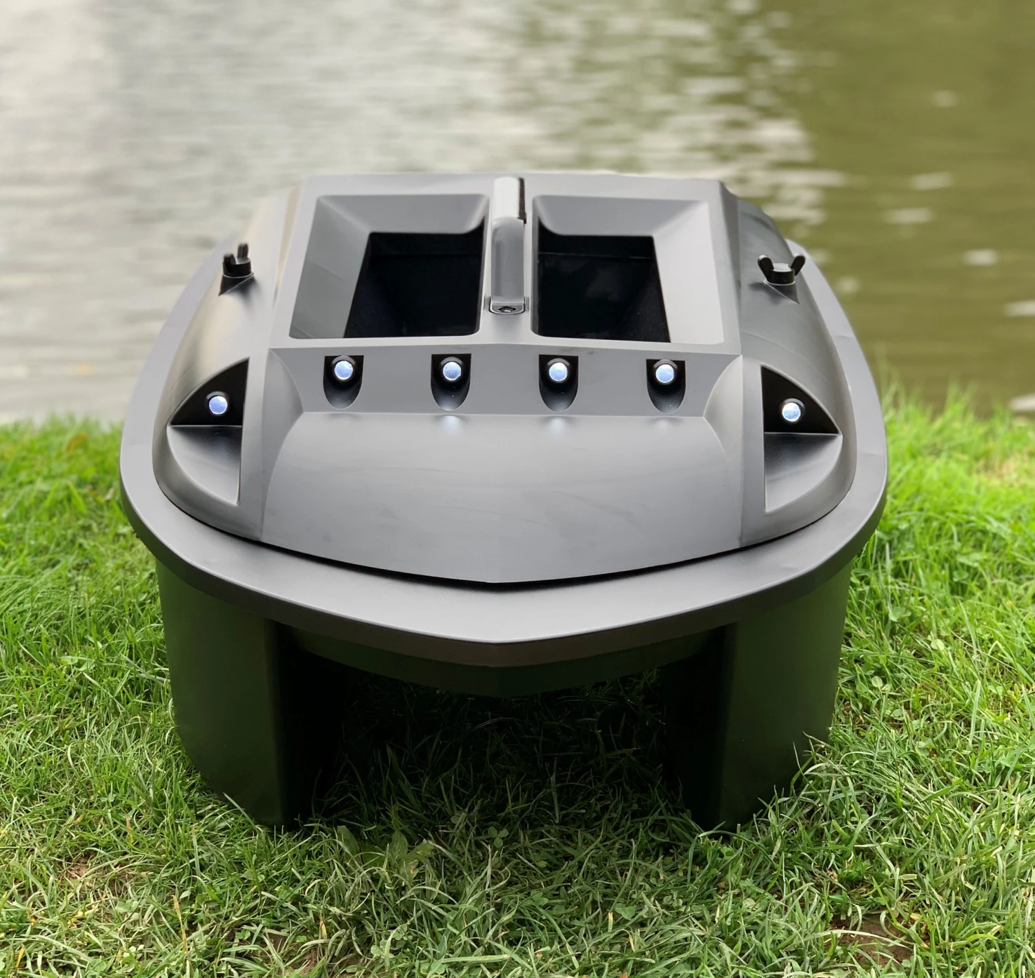 Lake Reaper Pro Bait Boat In Matt Black With GPS And Fish Finder – Pre Order - Image 7
