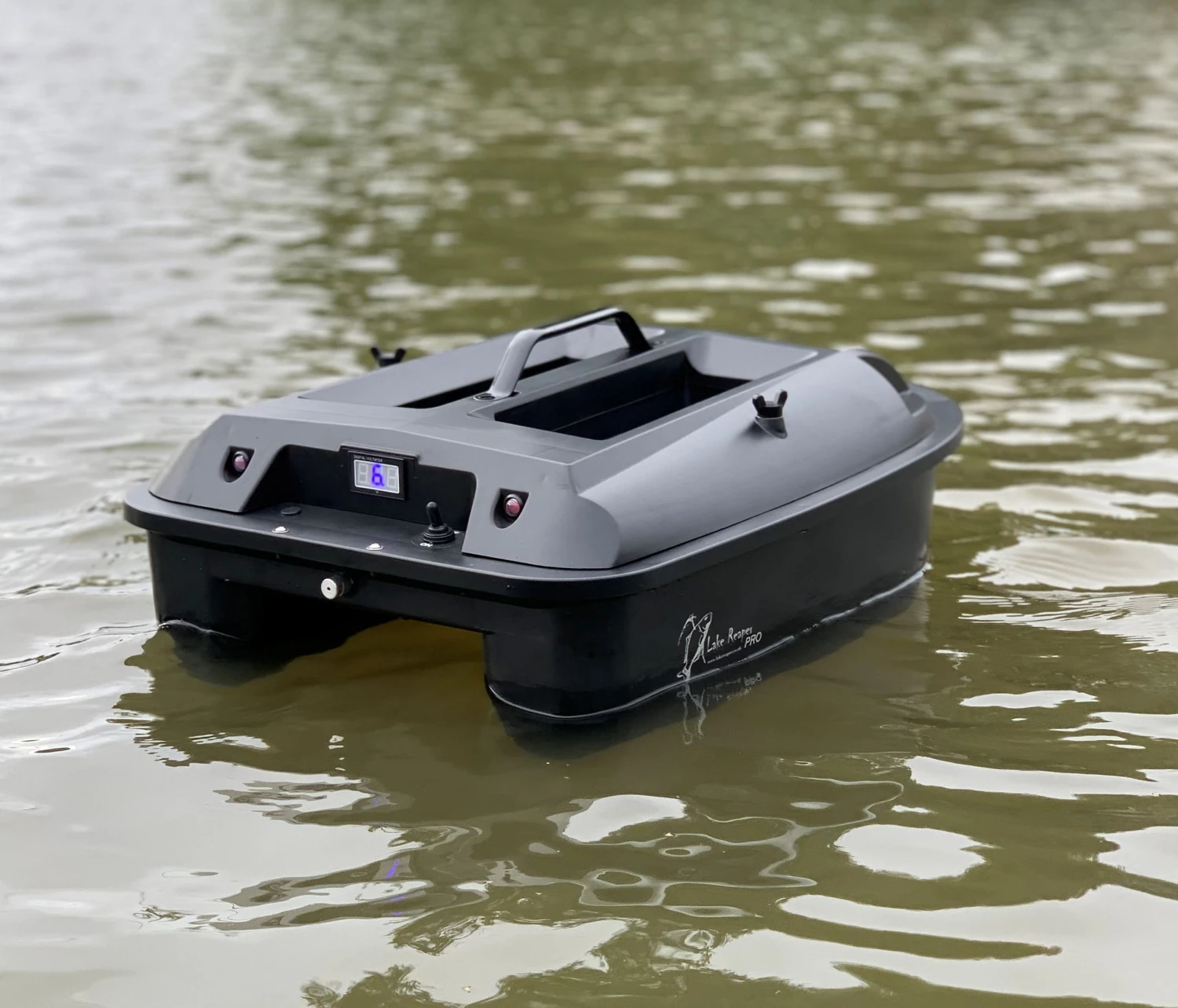 Lake Reaper Pro Bait Boat In Matt Black With GPS And Fish Finder – Pre Order - Image 17