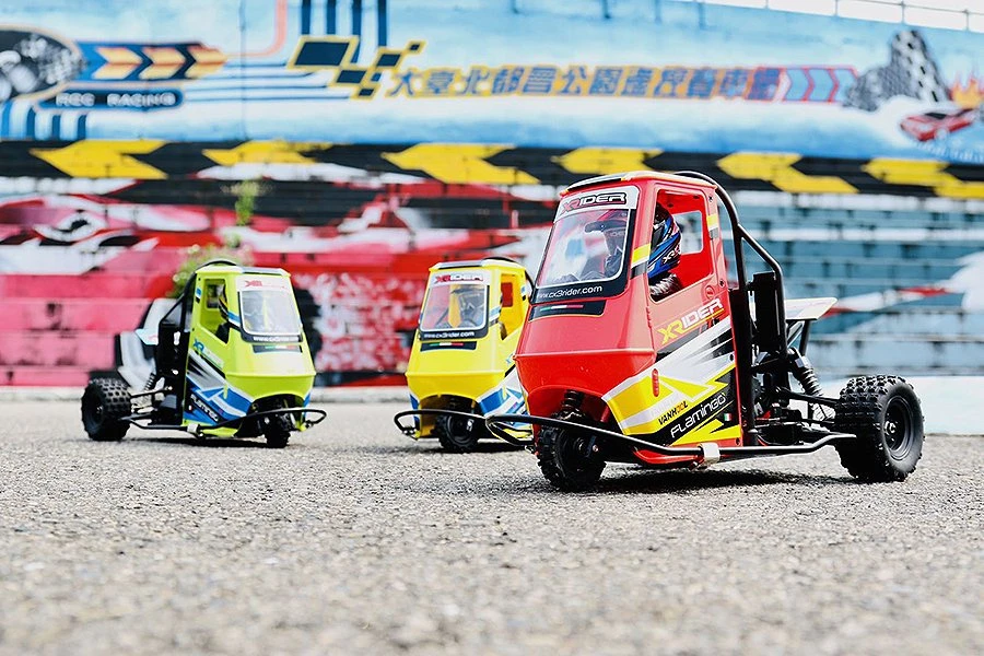 X-RIDER Flamingo 1/8 Radio Control RC Tricycle RTR – Red - Image 3