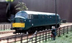 Class 41 North British Warship D600 (B) Split Headcode Version Only, 21 Pin